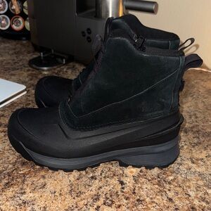 The North Face Men's Black Snow Boots
